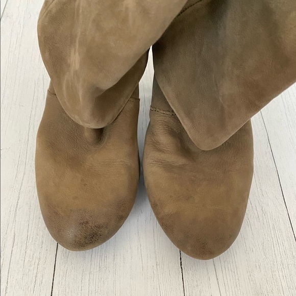 VINCE Camuto Brown Leather Ankle Boots - Picture 2 of 6